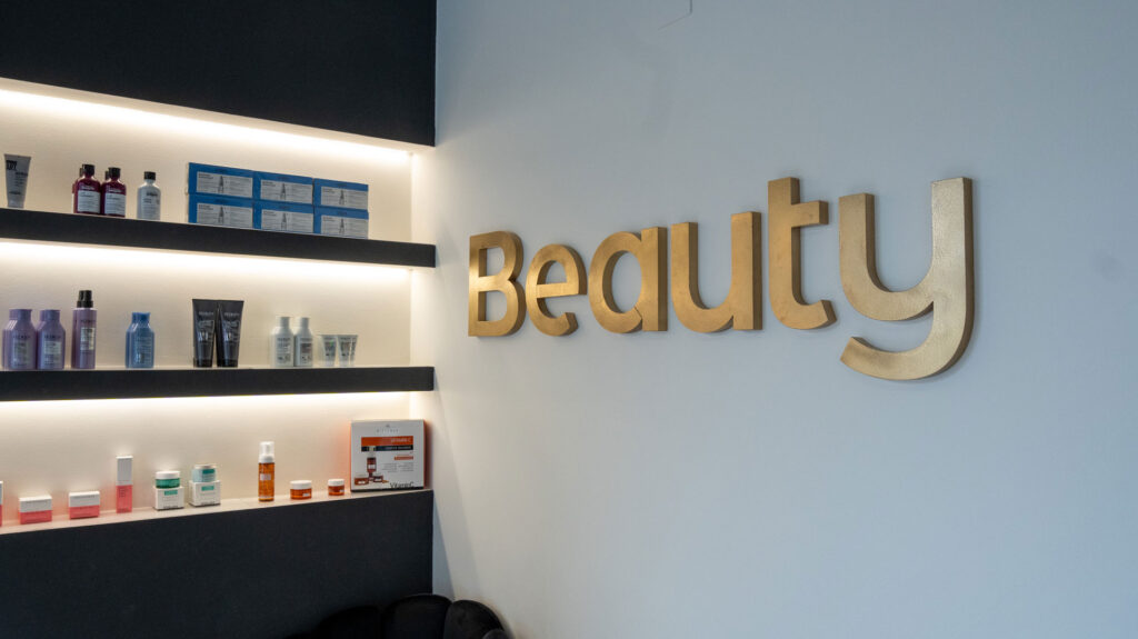 Beauty Damian Milano Viale Suzzani nuova insegna